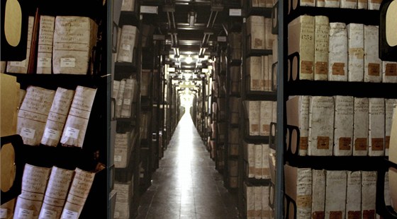 Archivy v Uherském Hraditi, Kromíi, Vsetín a Zlín ukáí návtvníkm nejvzácnjí listiny a dokumenty (Ilustraní snímek).