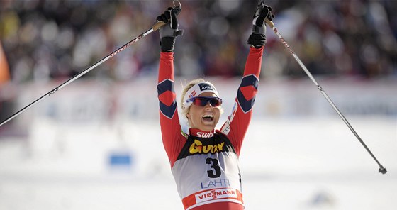 Norská závodnice Therese Johaugová, vítzka skiatlonu SP na 2x7,5 km v Lahti.