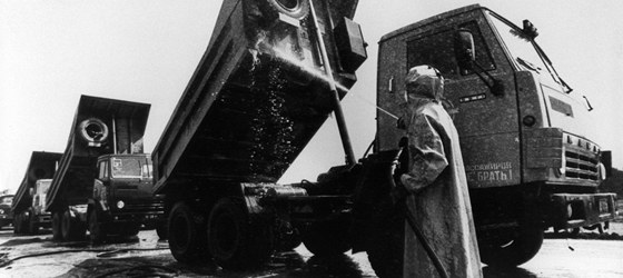 Dekontaminace po evakuaci ernobylu 5. kvtna 1986
