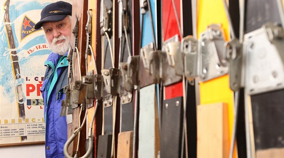 Historii lyování a dalích sport mapuje výstava v lomnickém muzeu. Na snímku