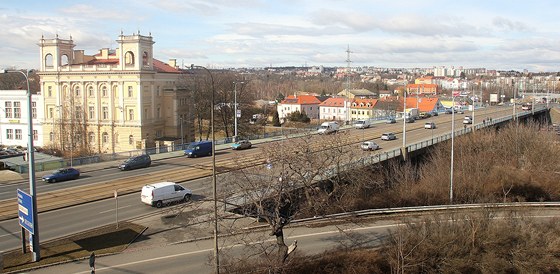 Most generála Pattona v Plzni spojuje sted msta se Severním pedmstím.