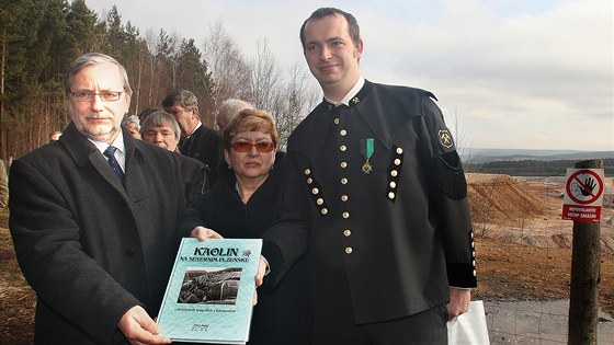 Knihu nazvanou Kaolin na severním Plzesku poktil editel spolenosti LB