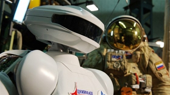 Ruský android  SAR-400 se má do dvou let vydat na ISS