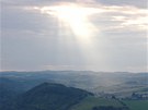 Snímek z vrku hory Kvtnice u Tinova 