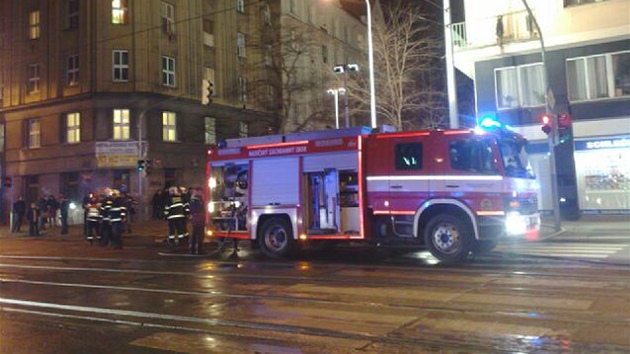 Por podkrovnho bytu na Vinohradsk ulici v Praze (6.3.2012)