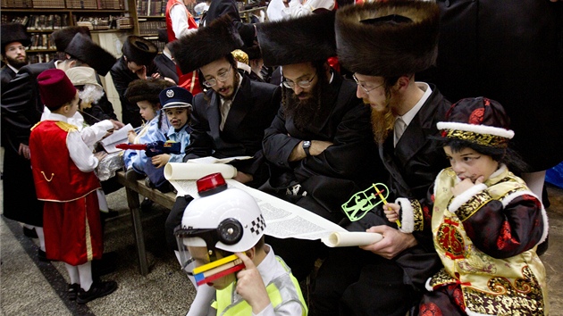 Židům nastala Purim, jedna z nejradostnějších slavností v roce. Připomínají si... Židům nastala Purim, jedna z nejradostnějších slavností v roce. Připomínají si...