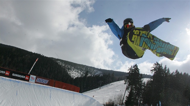 Soutěží se v nové olympijské disciplíně Slopestyle na unikátní trati, jejíž... Soutěží se v nové olympijské disciplíně Slopestyle na unikátní trati, jejíž...