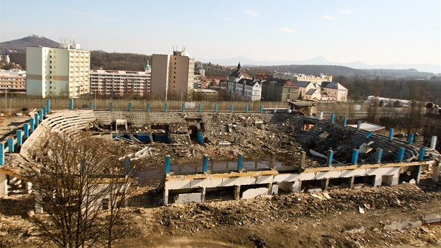 Bouraný zimní stadion v Teplicích