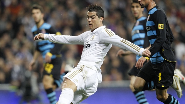 DO ST. Cristiano Ronaldo dv prvn gl v zpase panlsk ligy a Real Madrid vede nad Espaolem.