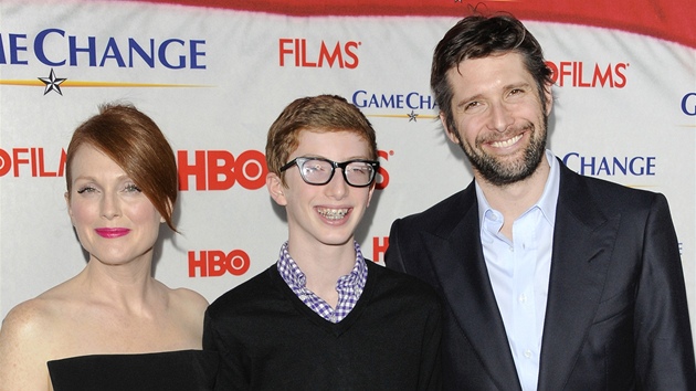 Julianne Moore, její syn Caleb a manel Bart Freundlich 