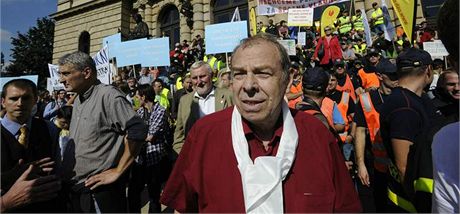 Poslední velký protest odborá se konal 21. záí. Vláda ale ze svých úsporných plán couvnout nechce.