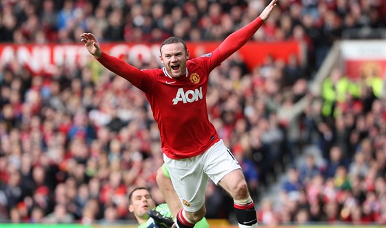 STELCV JÁSOT. Wayne Rooney oslavuje trefu v ligovém stetnutí s West