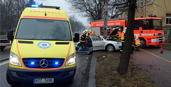 Na míst krom policie zasahují také hasii a záchranái. (Ilustraní snímek)