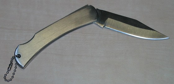 Partnera své bývalé eny obalovaný bodl zavíracím kovovým noem do hrudníku (ilustraní foto).