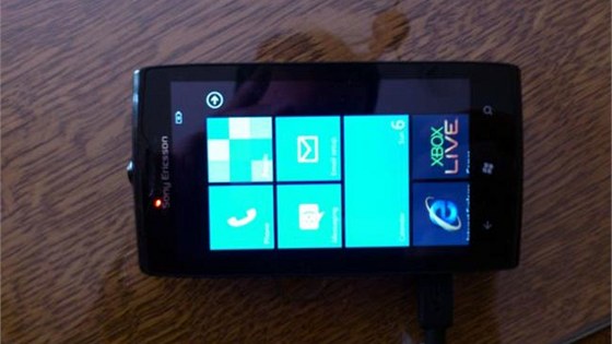 Prototyp smartphonu Sony Ericsson s Windows Phone