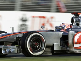 VÍTZ. Jenson Button na Mclarenu vyhrál první závod nového roníku MS formule...