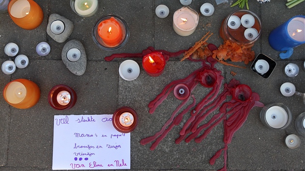 Svky za mrtv dti  ped kolou v Lommelu (15. bezna 2012)