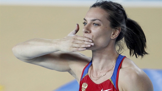 ZLATÉ POLIBKY. Ruska Jelena Isinbajevová vyhrála na halovém MS v Istanbulu