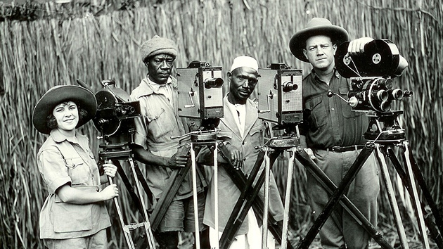 V dob, kdy byl v Americe stle hluboce zakoenn rasismus, Martin a Osa Johnsonovi zasvcovali Afriany do sv prce a uili je filmov ei. Nechvali jim tak sv kamery. 