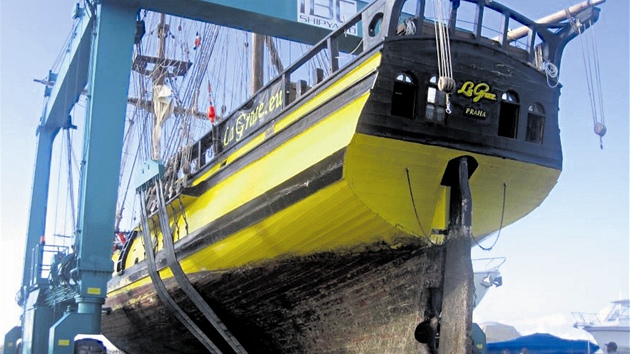 Plachetnice La Grace bhem loské zimy (2011) v Karibiku podstoupila opravy a