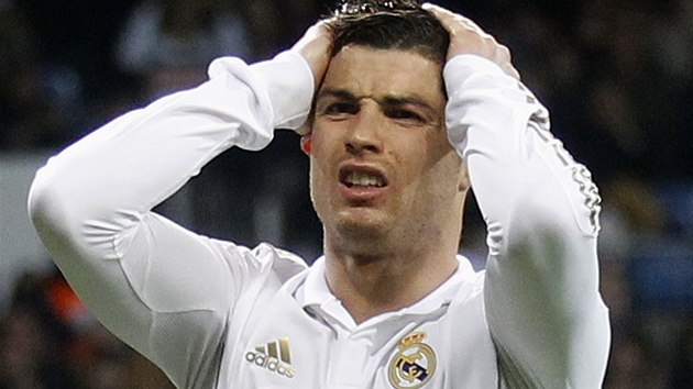 CO JSME TO PROVEDLI Cristiano Ronaldo zpytuje svdomí v zápase panlské ligy
