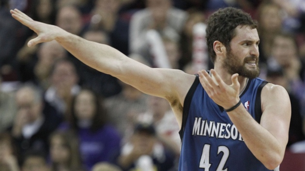 Kevin Love z Minnesoty Timberwolves vrhá zlostné pohledy. Kevin Love z Minnesoty Timberwolves vrhá zlostné pohledy.