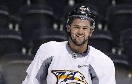TAM A ZASE ZPÁTKY. Ruský hokejový útoník Alexandr Radulov putuje z NHL zase zpátky do domácí KHL. Podepsal smlouvu s CSKA Moskva.