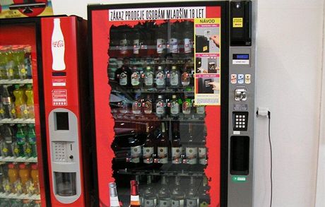 Jeden ze stále vtího potu automat na alkohol v Ostrav.