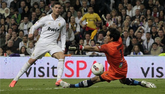 SVÍTIVÉ KOPAKY. Madridská opora Cristiano Ronaldo ukázal i proti Realu