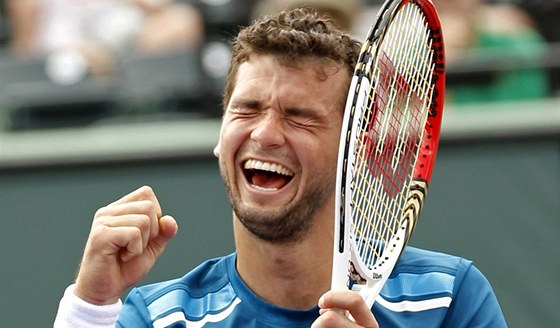 NADENÍ. Bulharský tenista Grigor Dimitrov jásá po výhe nad Tomáem Berdychem