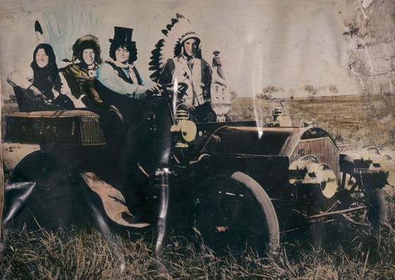 Neil Young & Crazy Horse: Americana (obal alba)