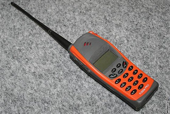 Mobilní telefony ze sbírky Vladimíra Vítka