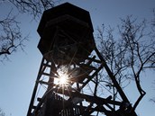 Nová rozhledna nad mandloňovými sady nad Hustopečemi Nová rozhledna nad mandloňovými sady nad Hustopečemi