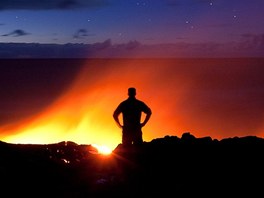 Americký fotograf Miles Morgan je doslova posedlý aktivní sopkou Kilauea na...