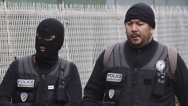 Francouzt policist na mst zsahu (21. bezna 2012)