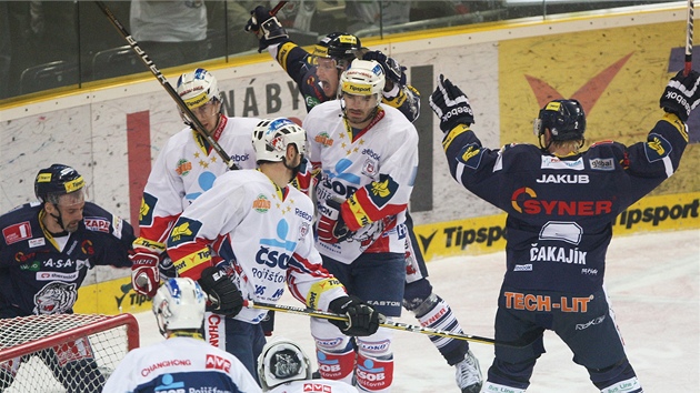 TYGÍ RADOST. Liberec dal druhý gól ve tetím semifinále play-off a hrái