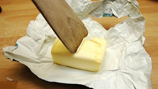 Staí tvrt kostky másla.