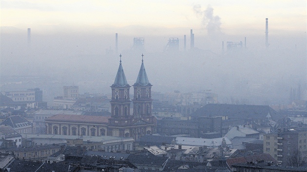 Centrum Ostravy pod smogovou poklicí (2012)