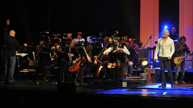 David Koller vystoupil 26. bezna 2012 ve Sttn opee Praha za doprovodu sv kapely a Agon Orchestra.
