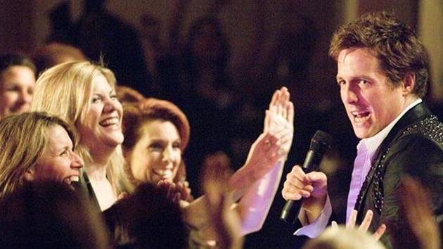 Hugh Grant ve filmu Hudbu složil, slova napsal... (2007) Hugh Grant ve filmu Hudbu složil, slova napsal... (2007)