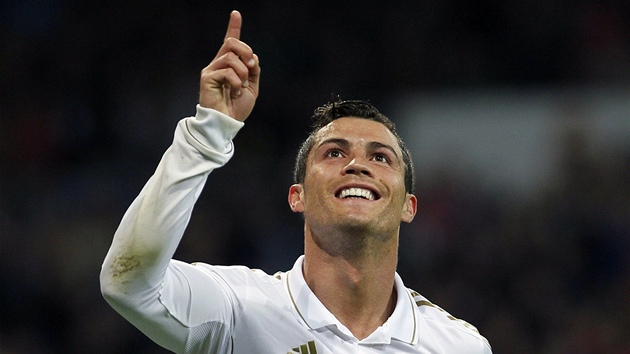 ST LIGOV GL ZA REAL. Cristiano Ronaldo prv vstelil ve panlsk lize jubilejn stou branku.