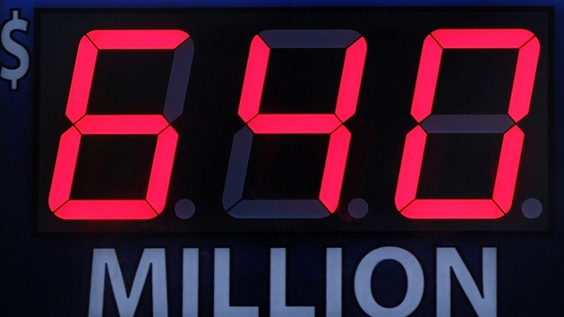 JACKPOT PADL. V americké loterii Mega Millions padl nejvyí jackpot v historii
