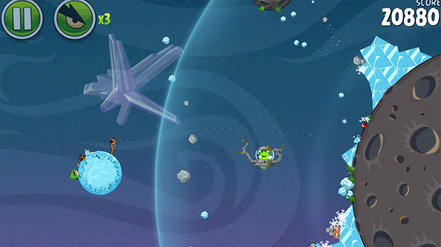 Angry Birds Space - Souboj se strácem úrovn. 