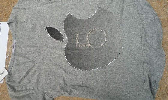 Zabavené triko s logem Apple
