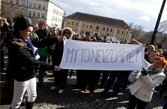 Demonstrace na námstí E. Benee ve Varnsdorfu. 