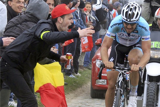 POJE! Belgický fanouek ene Toma Boonena v závod Paris-Roubaix. 