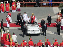 Na Svatopetrské námstí ji tetí rok po sob nepiel pky, ale pijel ve