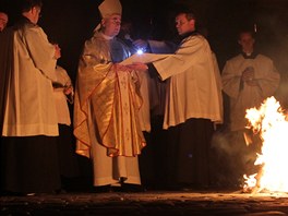 "O této noci vichni kesané na celém svt bdí a oekávají vzkíení naeho...