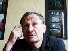 Divadeln reisr, herec a dramatik Miroslav Krobot pi rozhovoru pro iDNES.cz