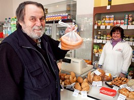 Na snmku je vrn zkaznk Stanislav Hunger s toenm salmem, kter dvakrt